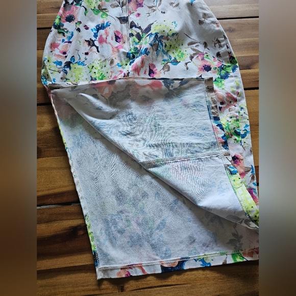 gLARE Multicolored Floral Plunging V Neck Dress - Picture 14 of 16